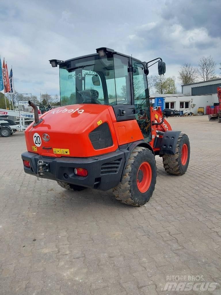 Kubota R 070 Chargeuse sur pneus