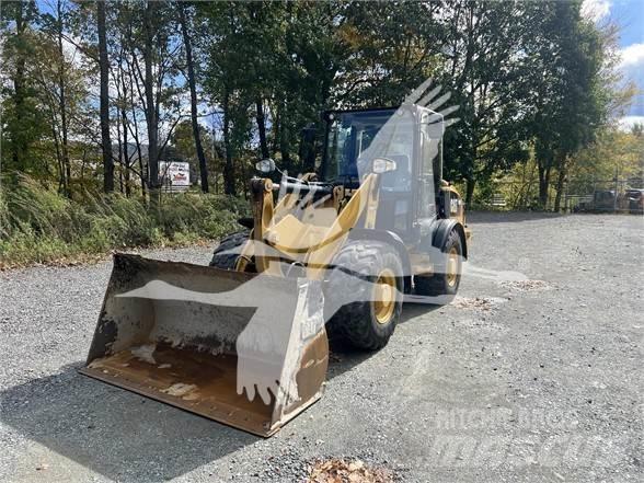 CAT 906M Chargeuse sur pneus