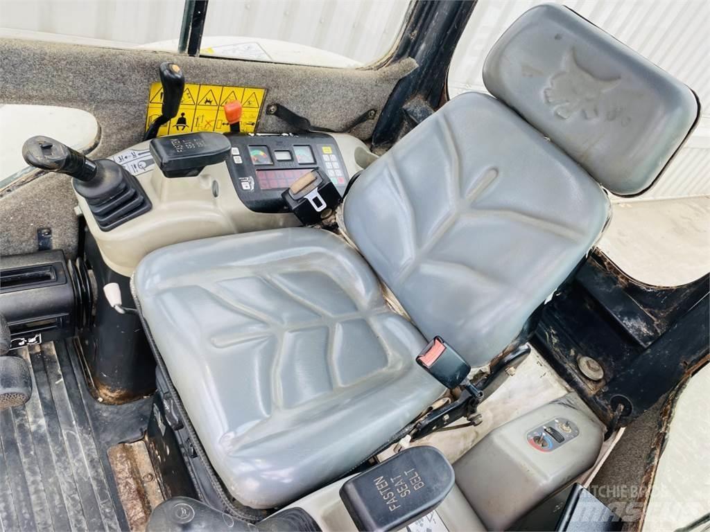 Bobcat 428 Mini pelle < 7t