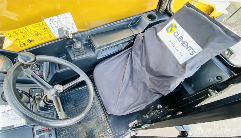 CAT TH414C GC Chariot télescopique