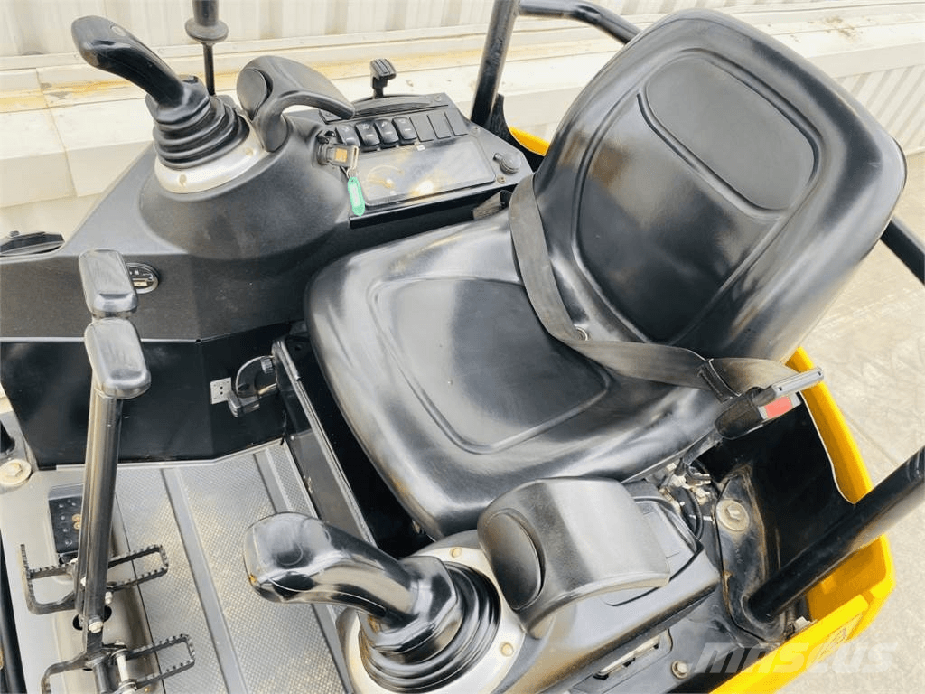 JCB 18Z-1 Mini pelle < 7t