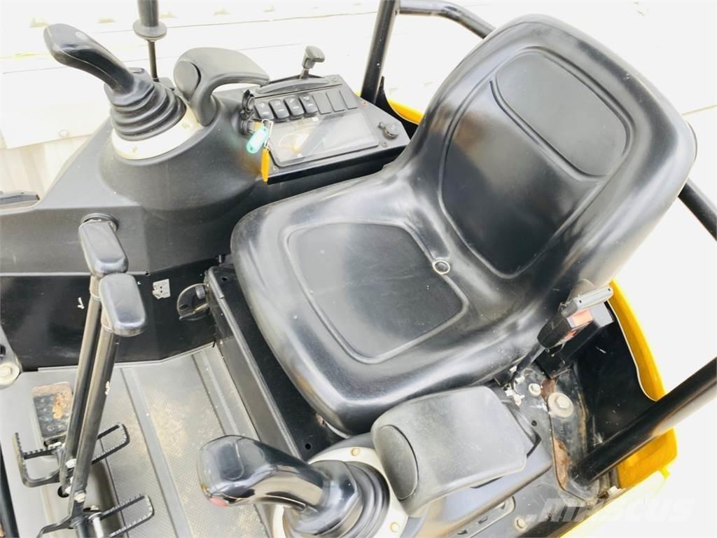 JCB 18Z-1 Mini pelle < 7t