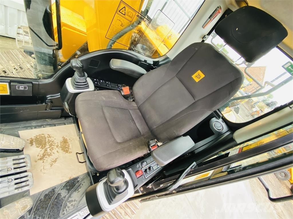 JCB JS131LC+ Pelle sur chenilles