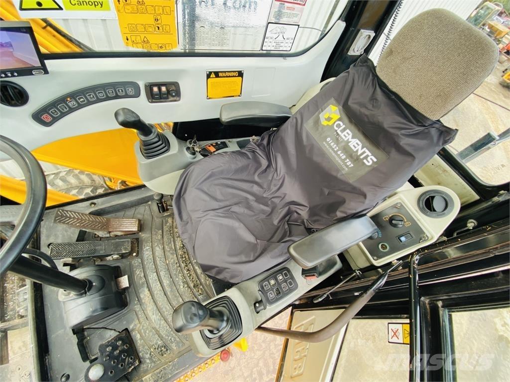 JCB JS160W Pelle sur chenilles