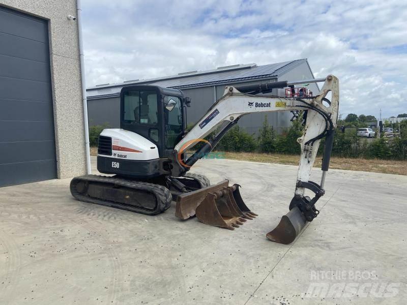Bobcat E 50 Pelle sur pneus