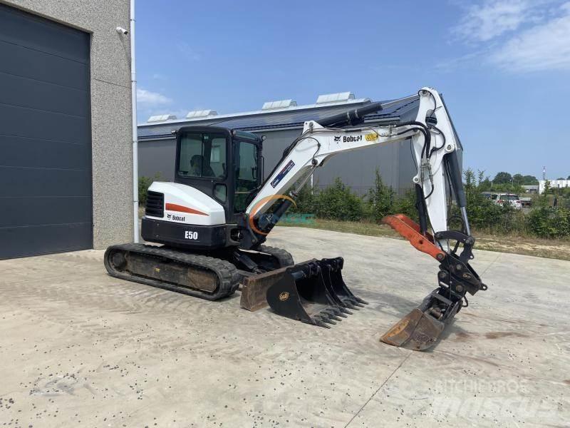 Bobcat E 50 Pelle sur pneus