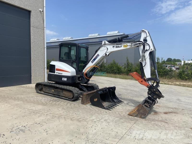 Bobcat E 50 Pelle sur pneus