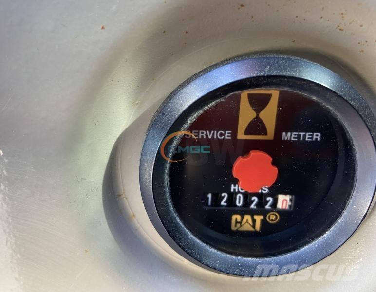 CAT 321C LCR Pelle sur pneus