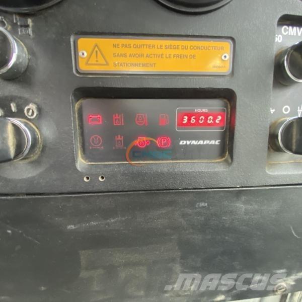 Dynapac CA302D Compacteur de sol