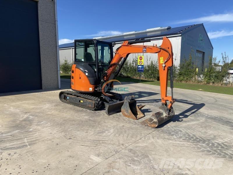 Hitachi ZX336 Pelle sur pneus