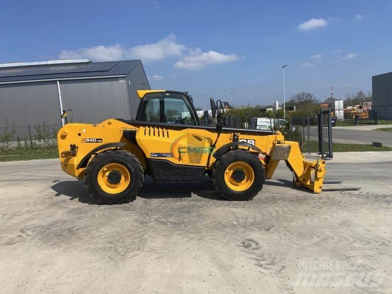 JCB 540-140 Chariot télescopique