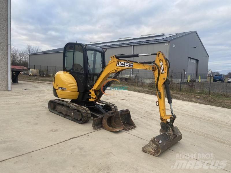 JCB 802 Pelle sur pneus