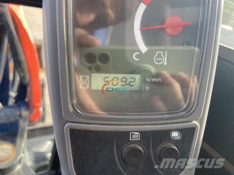 Kubota U27-4 HI Pelle sur pneus