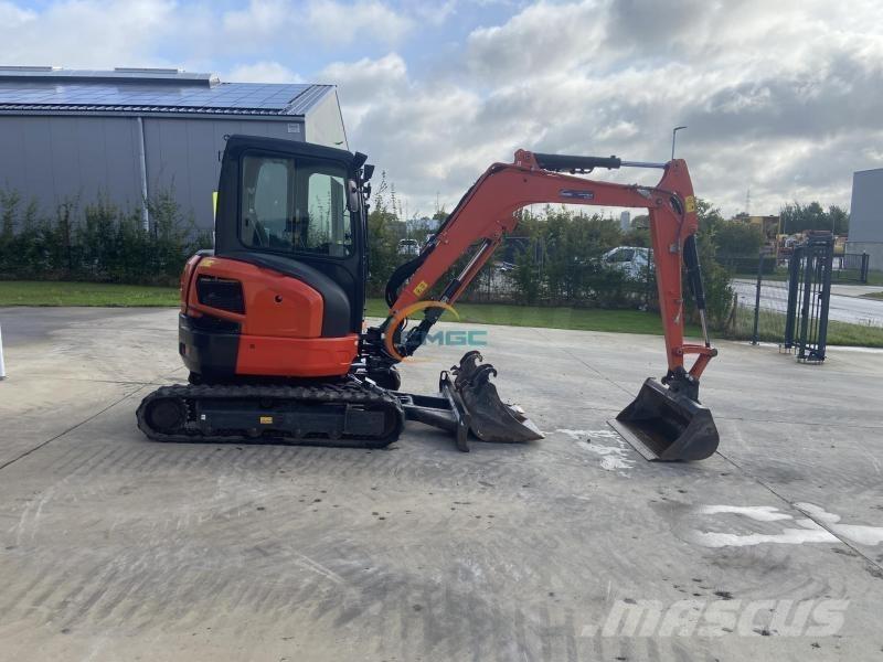 Kubota U36-4 Pelle sur pneus