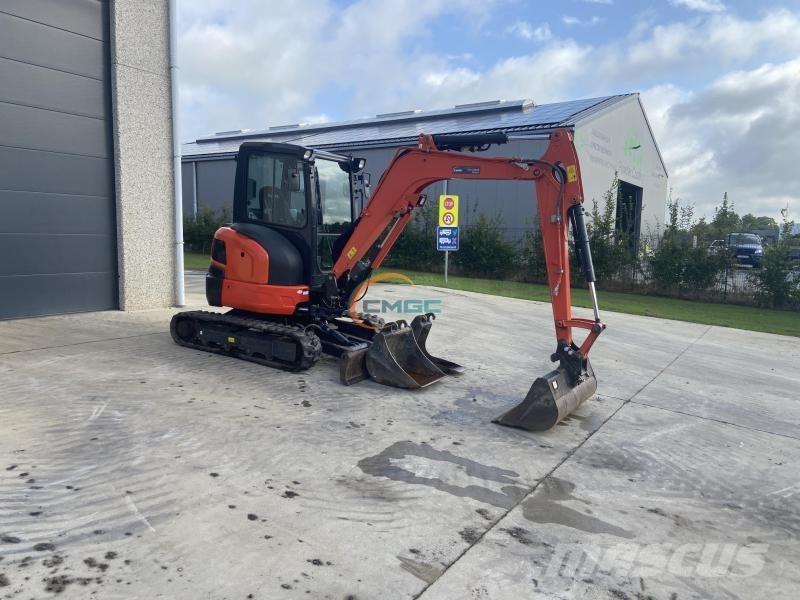 Kubota U36-4 Pelle sur pneus