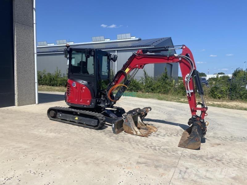 Yanmar VIO38-6 Pelle sur pneus