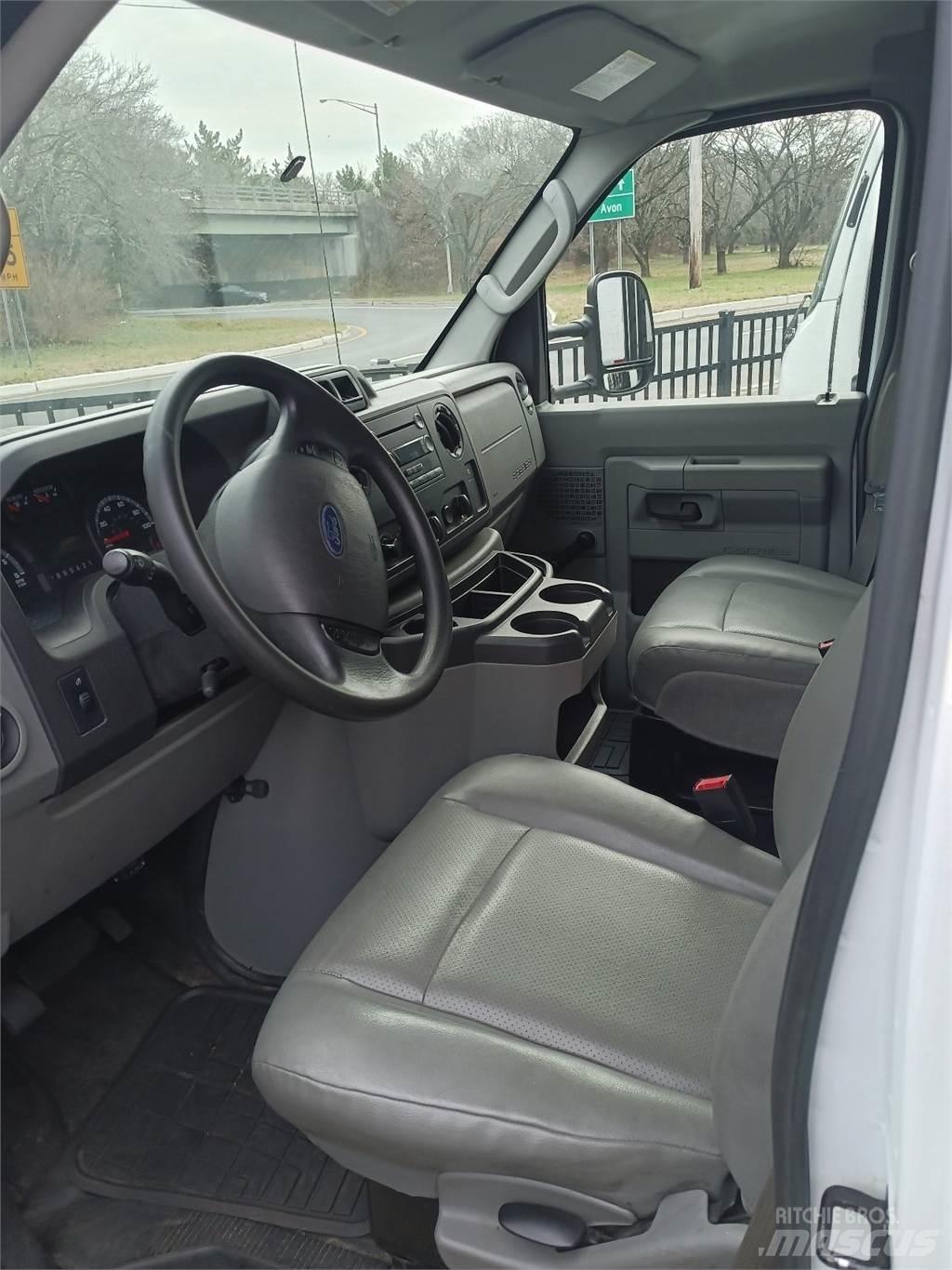 Ford E350 Camion Fourgon