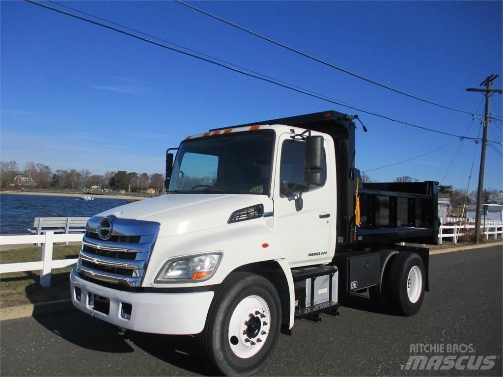 Hino 268 Camion benne