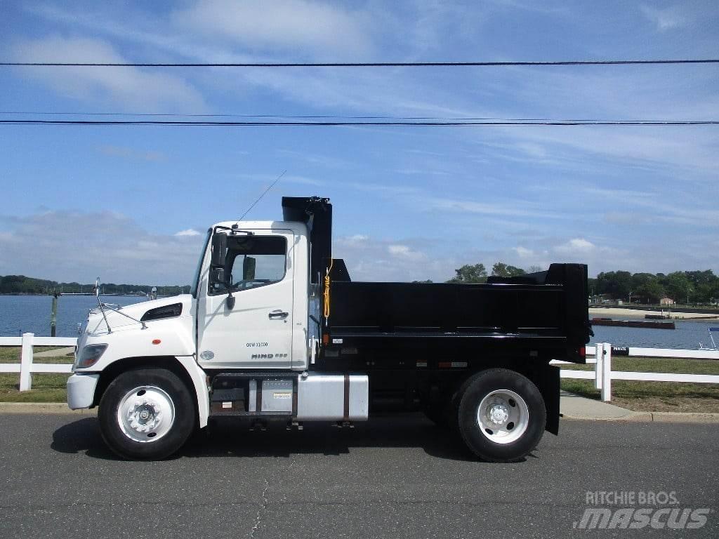 Hino 338 Camion benne