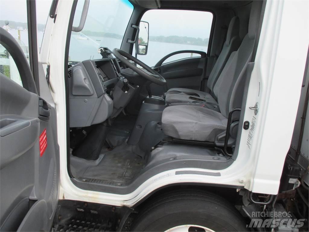 Isuzu NQR Camion frigorifique