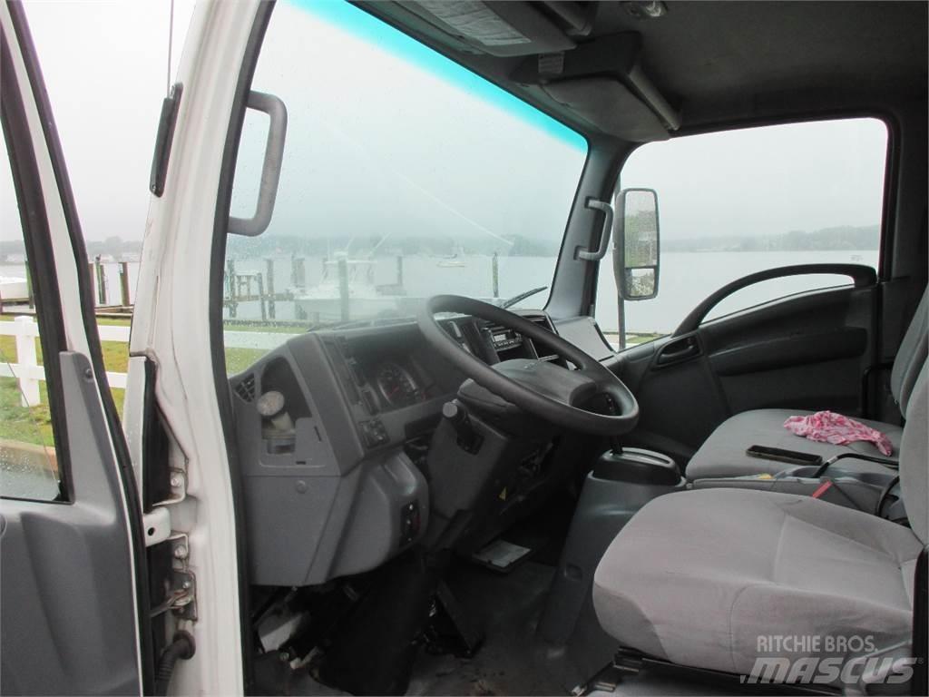 Isuzu NQR Camion benne