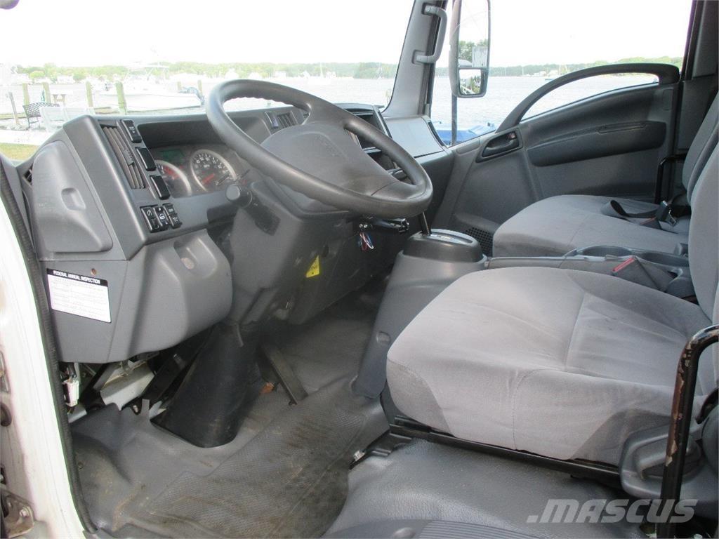 Isuzu NQR Autre camion