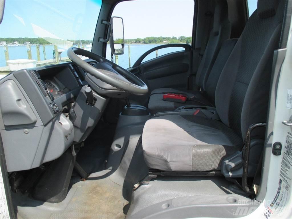 Isuzu NRR Camion porte container