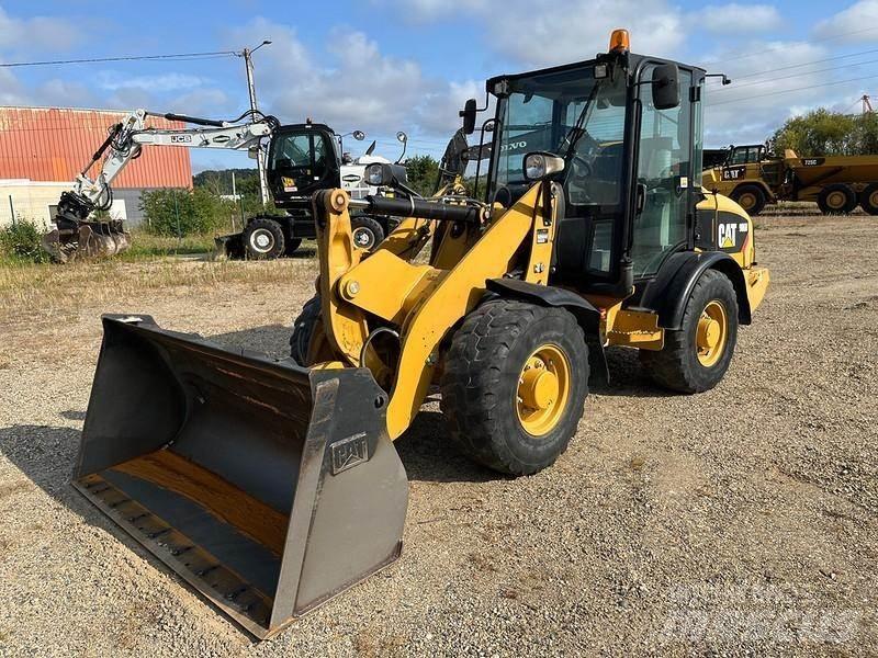 CAT 906H Chargeuse sur pneus