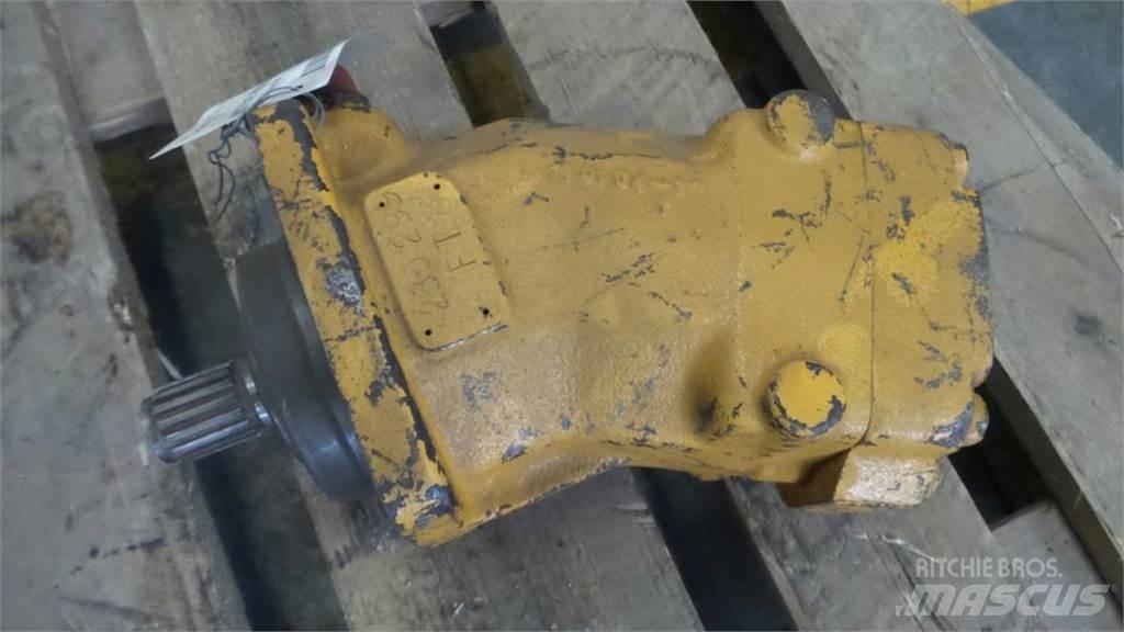 CAT 213 Hydraulique