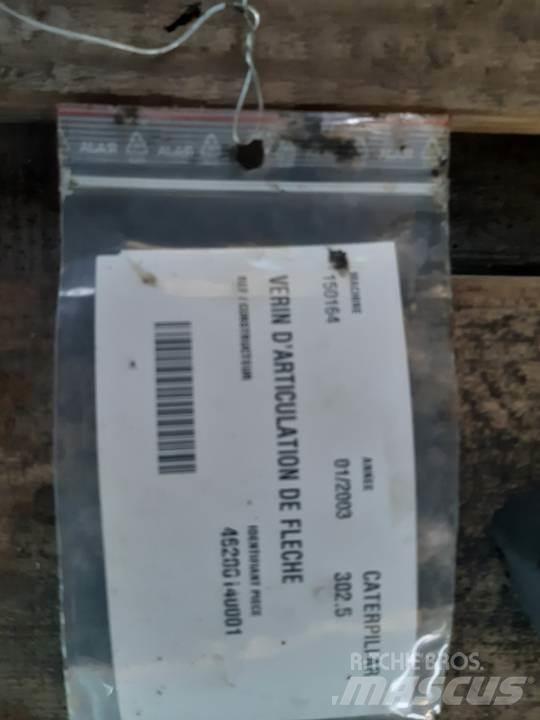 CAT 302.5 Hydraulique