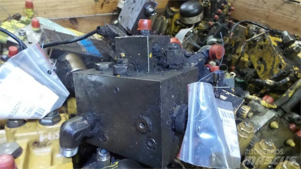 CAT 318C Hydraulique