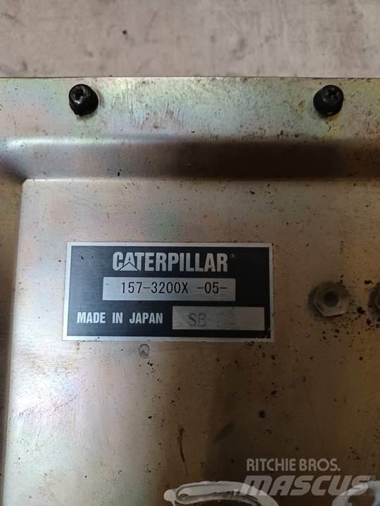 CAT 318C Cabine