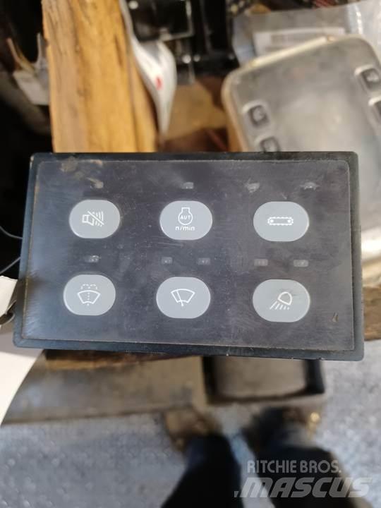 CAT 318C Cabine