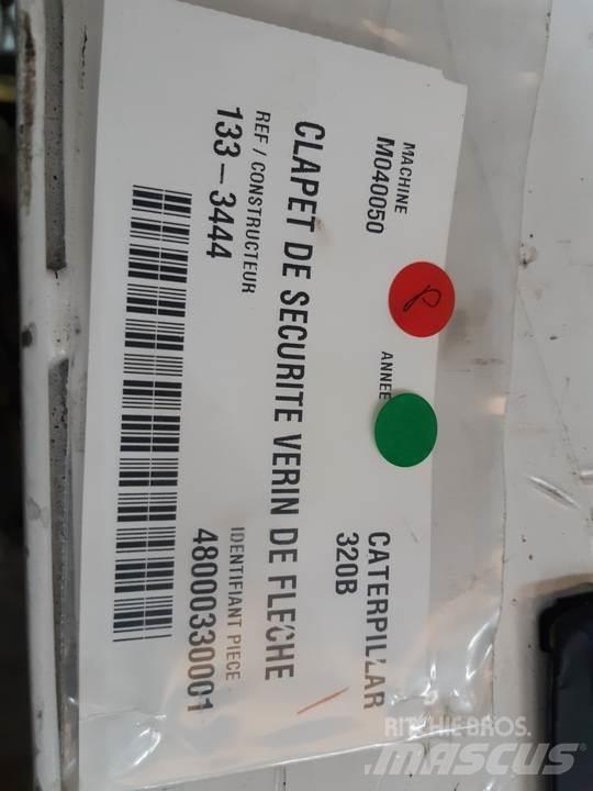 CAT 320B Hydraulique
