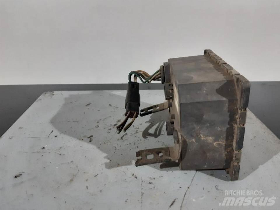 CAT 725 Cabine