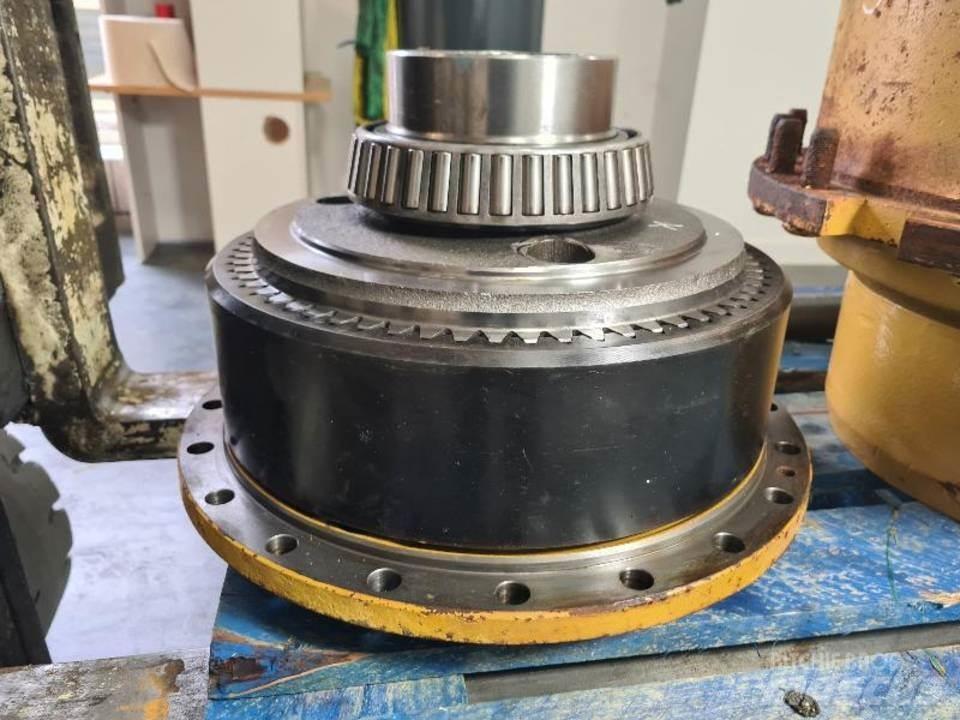 CAT 735 Transmission