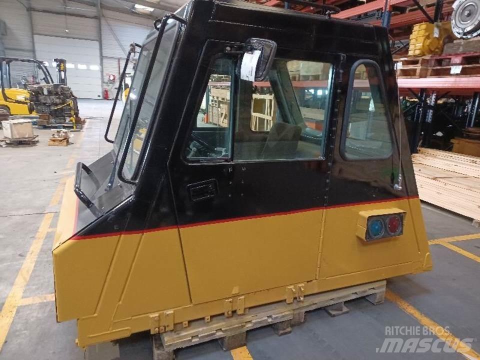 CAT 771D Cabine