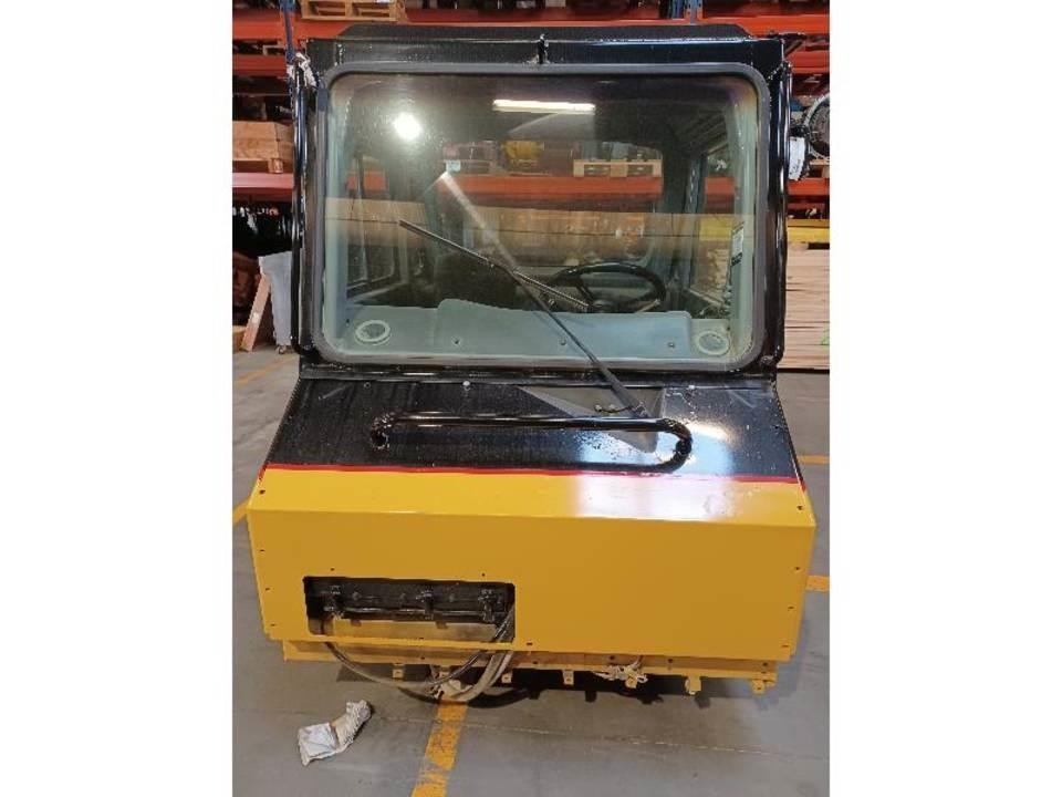 CAT 771D Cabine