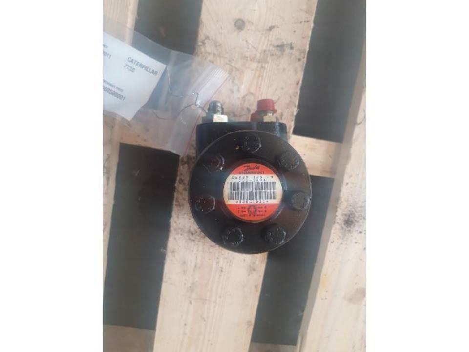 CAT 773B Cabine