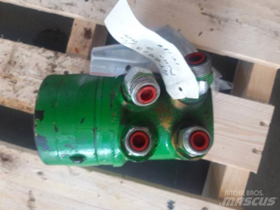 CAT IT18B Hydraulique