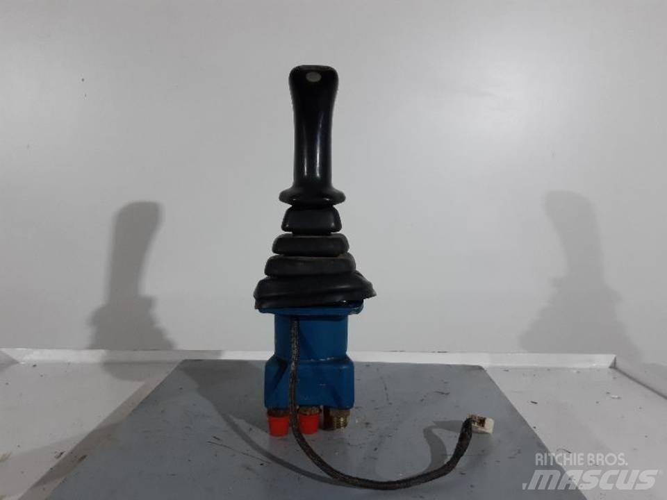 CAT M318 Cabine