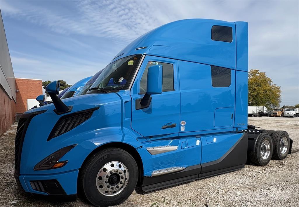 Volvo VNL Autre camion