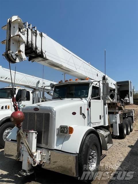 Altec AC38-127S Camion plateau ridelle avec grue