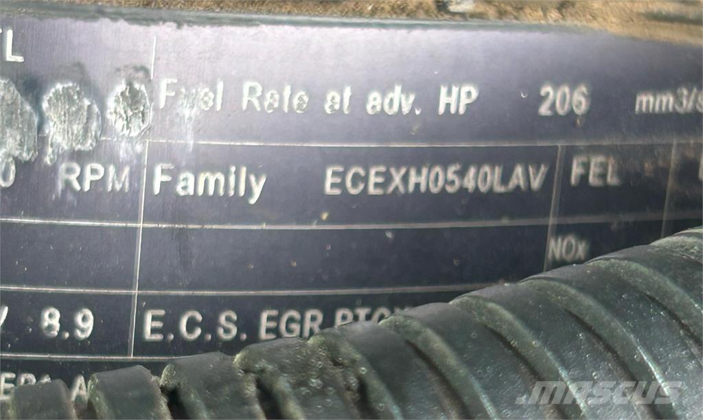 Altec AC38-127S Camion plateau ridelle avec grue