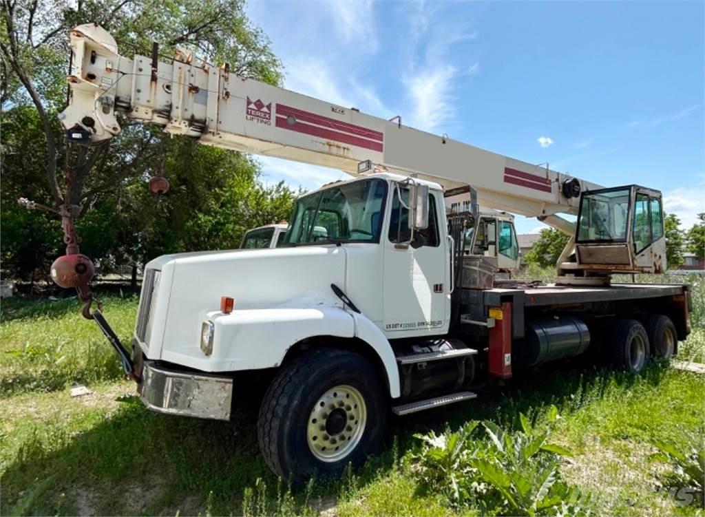 Terex RS 60100 Camion plateau ridelle avec grue