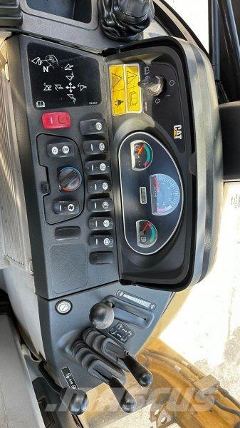 CAT 432 E Tractopelle