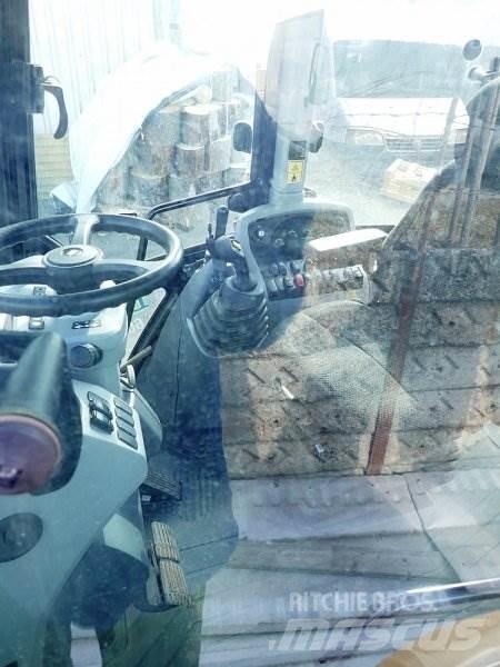 CAT 432 F2 Tractopelle