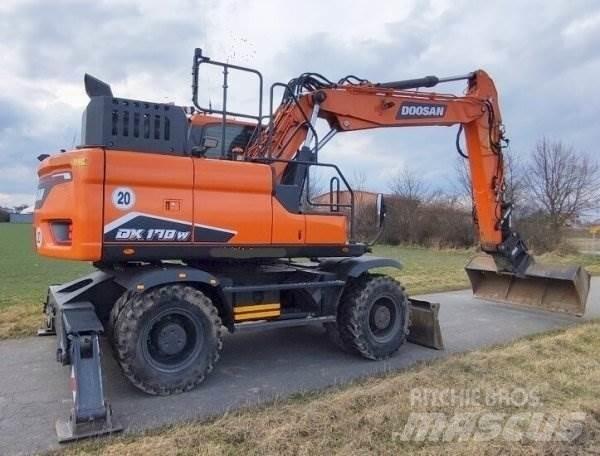 Doosan DX 170 W-7 Pelle sur pneus
