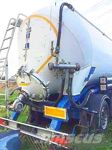  _JINÉ (CZ) ZVVZ NSG 42 Motrici cisterna