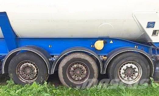  _JINÉ (CZ) ZVVZ NSG 42 Motrici cisterna